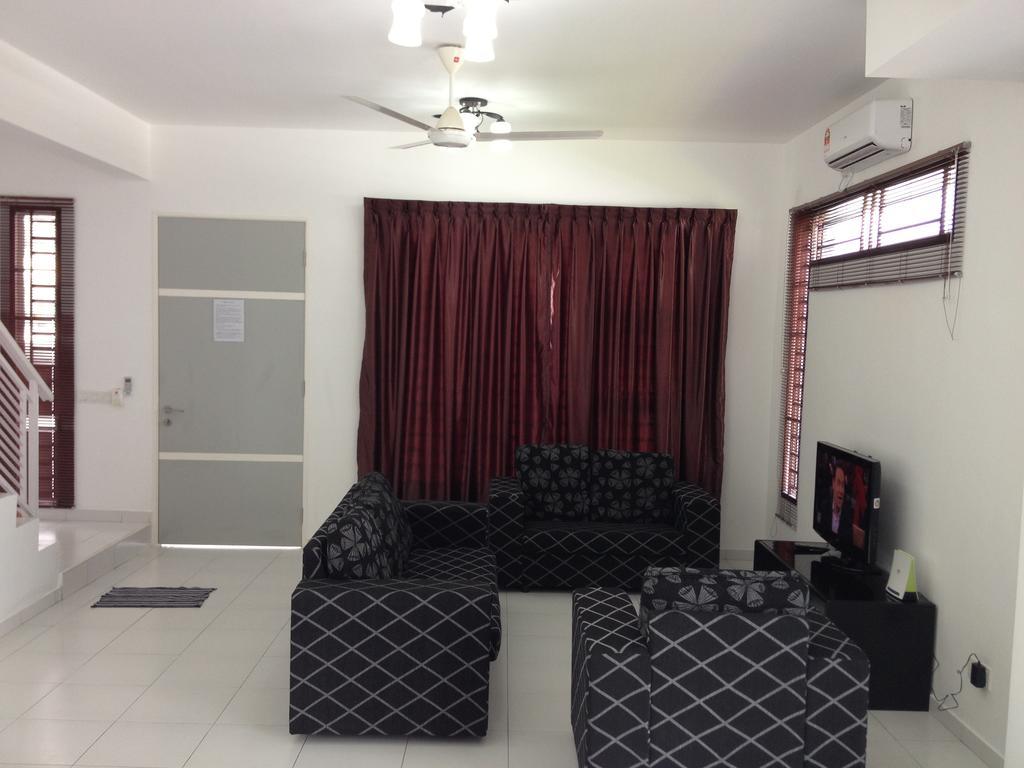 Comfort Holiday @ Bukit Indah * Johor Bahru