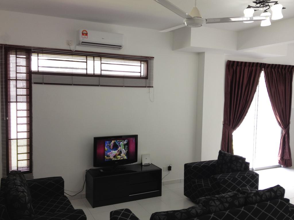 Comfort Holiday @ Bukit Indah Holiday home Johor Bahru
