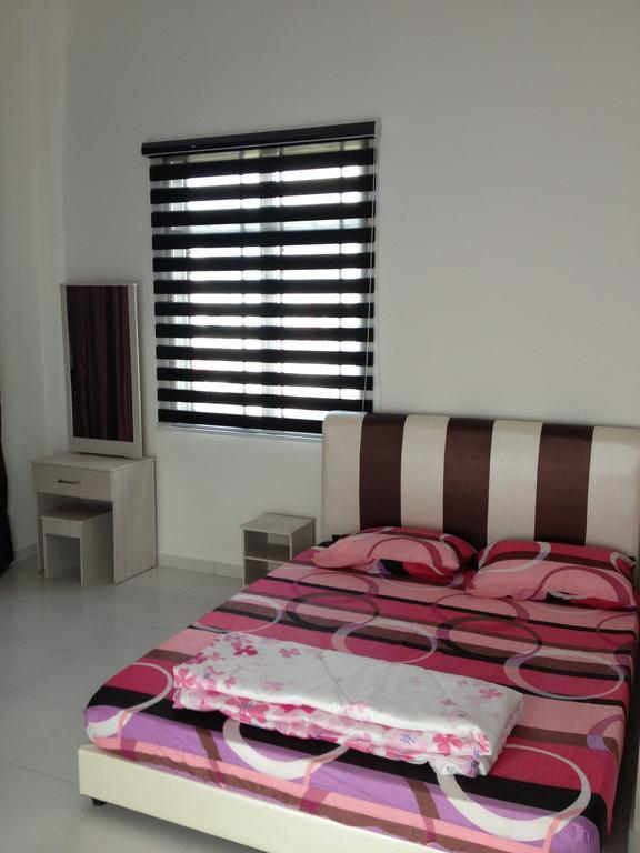 Comfort Holiday @ Bukit Indah Holiday home *